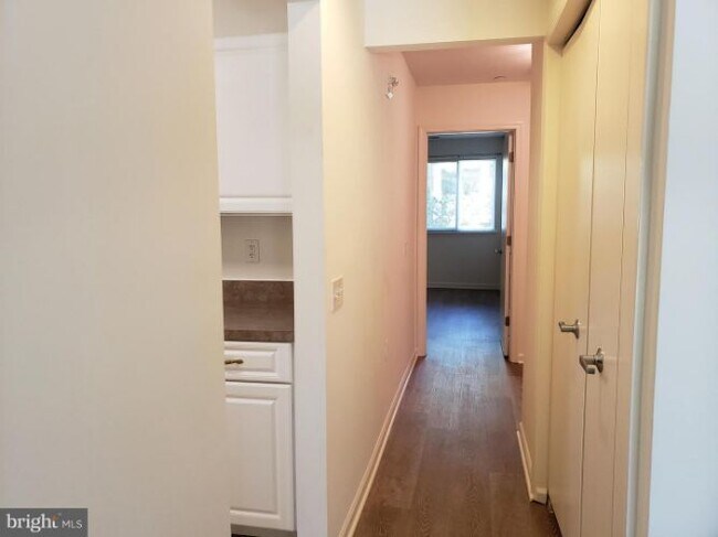 Building Photo - 3221 S Leisure World Blvd