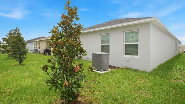 Building Photo - 2942 Lavanda Dr