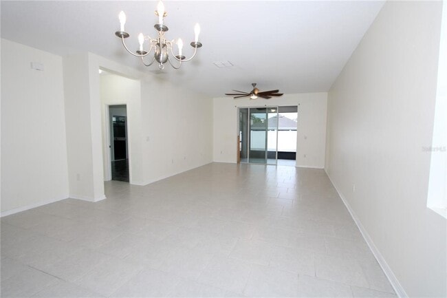 Building Photo - 2380 Sanderling St