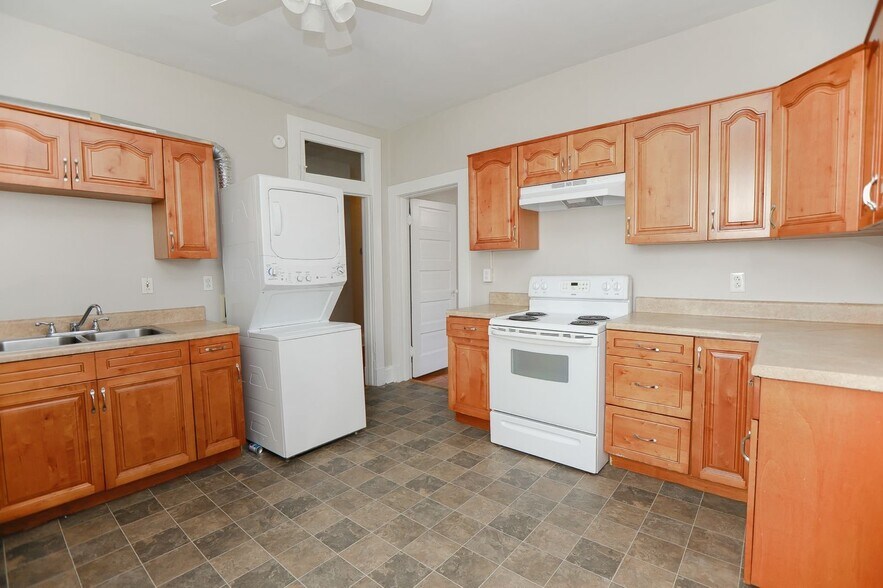 Building Photo - 1439 Moultrie Ave