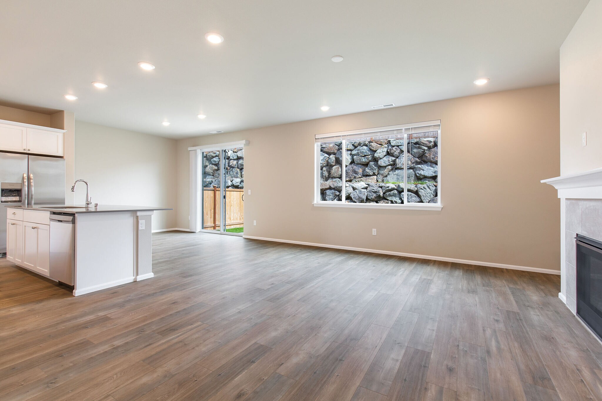 Building Photo - 3615 80th Ave NE