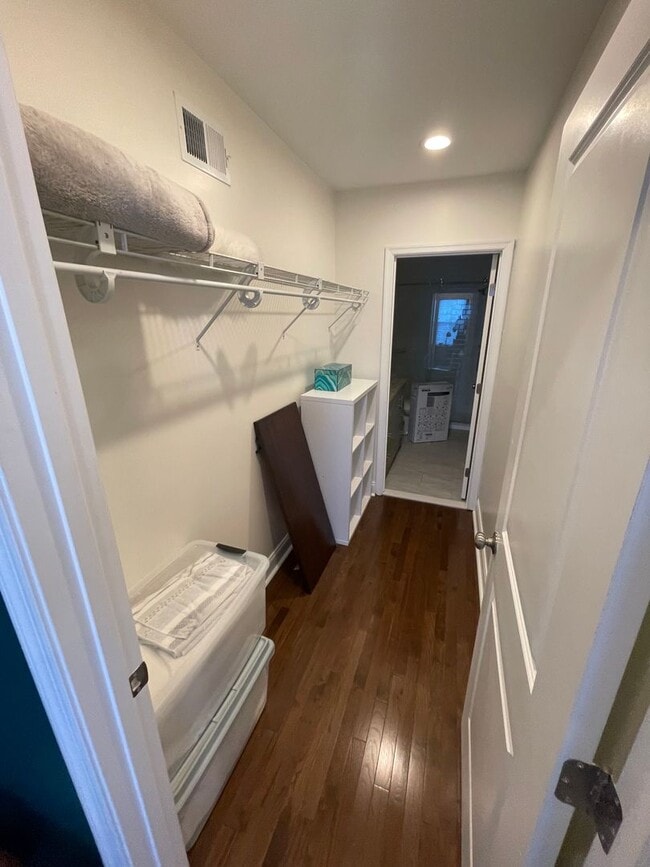 Building Photo - Recently Renovated 3 Bed / 3.5 Bath Luxury Home Near Patterson Park with Parking!