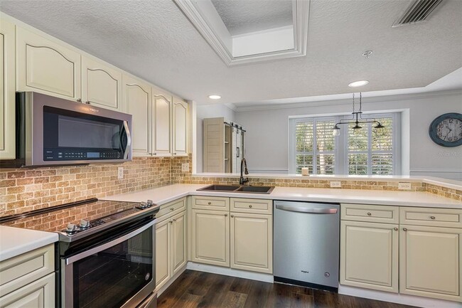 Building Photo - 1381 Curlew Rd