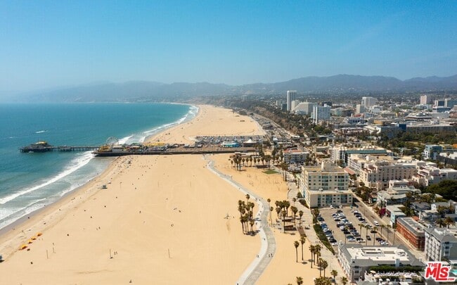 Building Photo - 1317 Stanford St