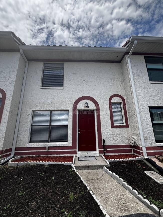 Building Photo - 1627 Long Ridge Ct