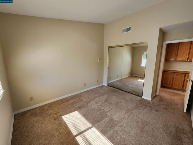 Building Photo - 617 S Blackbrush Ln