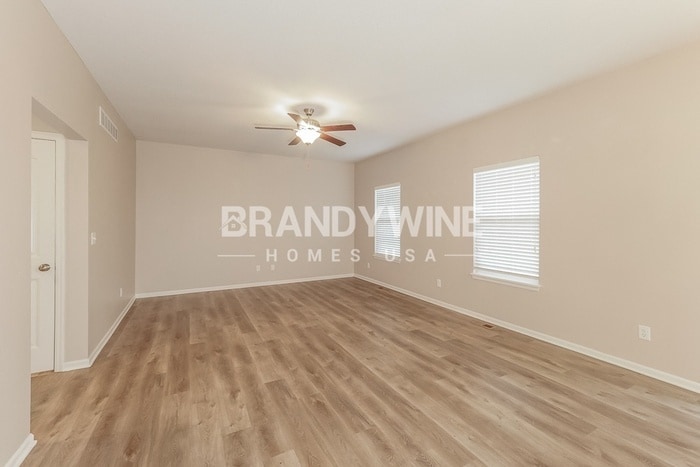 Building Photo - 711 Poplar Cir