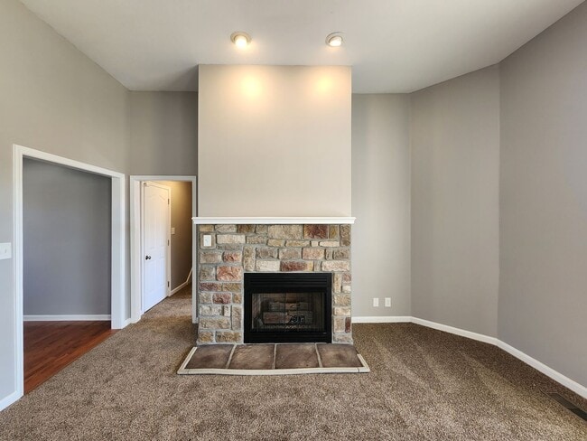 Building Photo - Your Next Home Sweet Home Awaits!