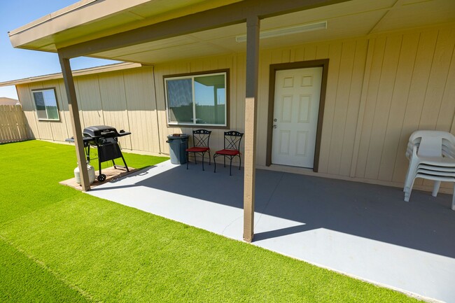 Building Photo - 26994 E Lucia Dr