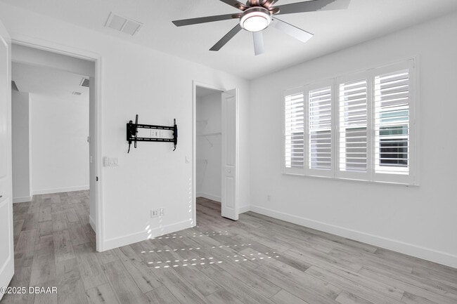 Building Photo - 207 Hang Loose Wy