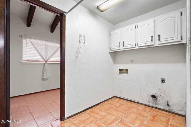 Building Photo - 8201 Big Bend Dr