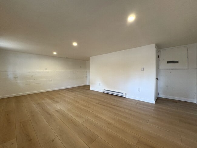 Building Photo - 229 Bryant St