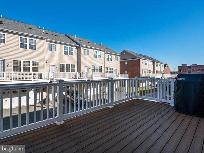 Building Photo - 1047 Ironwood Ln