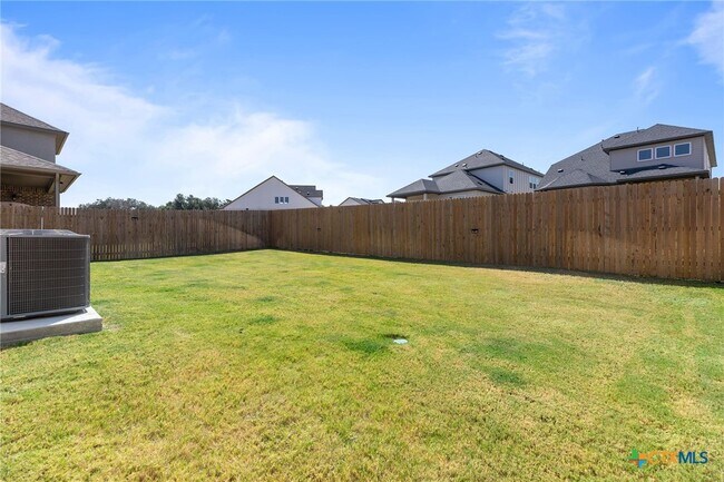 Building Photo - 2132 Magnolia Hl Dr