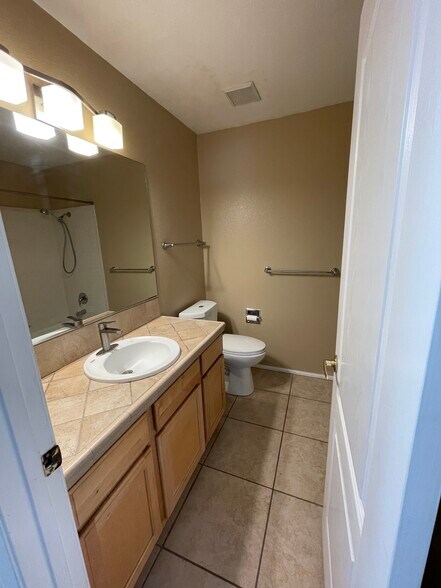 Building Photo - 2802 Cazadero Dr