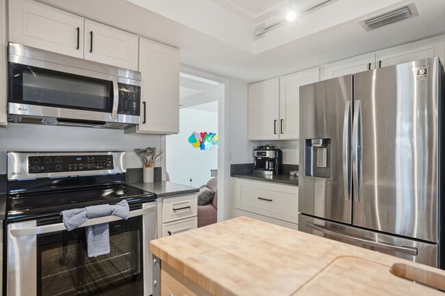 Building Photo - 13609 Heritage Way