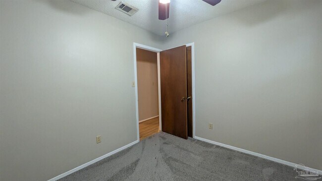 Building Photo - 5761 Scotland Rd