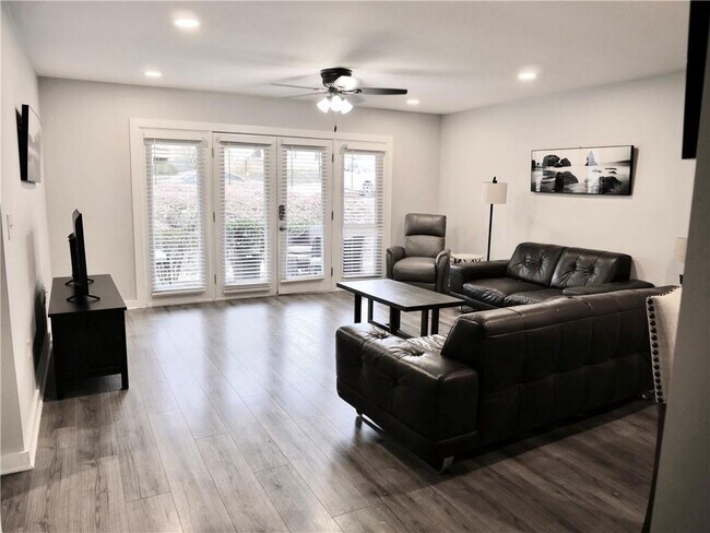 Building Photo - 3650 Ashford Dunwoody Rd NE