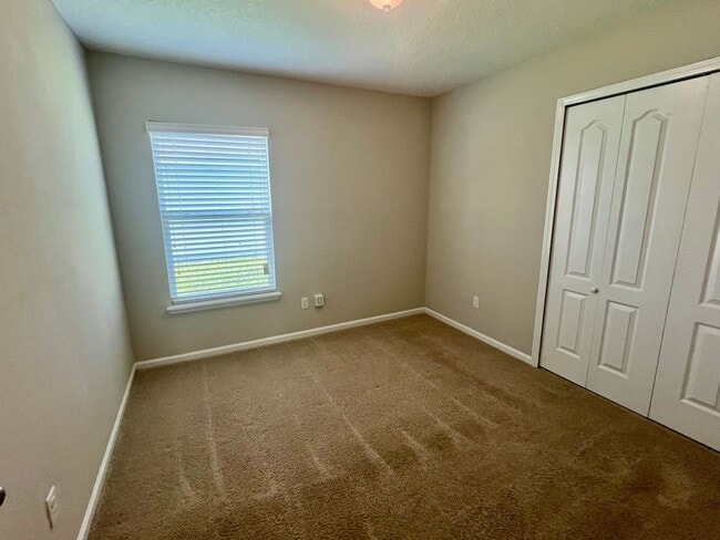 Building Photo - Great Size Home on Jacksonvilles Northside