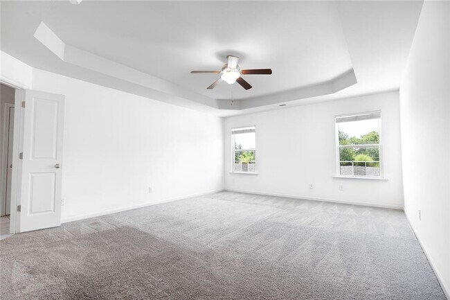 Building Photo - 7095 Gladstone Cir