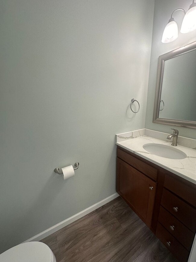 Building Photo - Two Bedroom Apartment