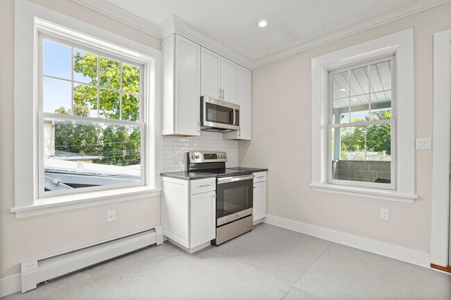 Building Photo - 311 Hamilton Ave