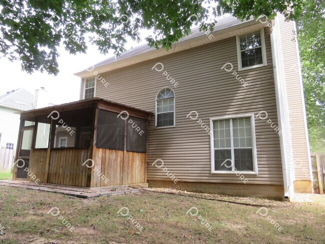 Building Photo - 202 Marlboro Way