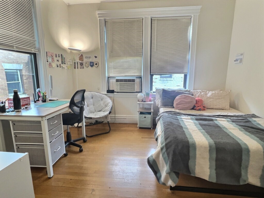 Building Photo - 7 Naples Rd