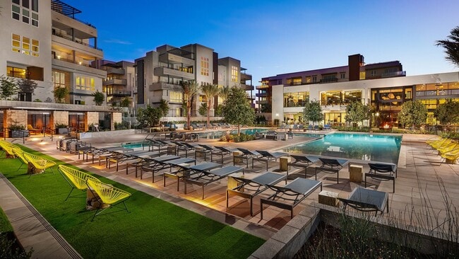 Building Photo - $3990 / 3 BR - GORGEOUS 2020 MODEL CONDO IN THE WARM SPRINGS AREA OF SOUTH FREMONT