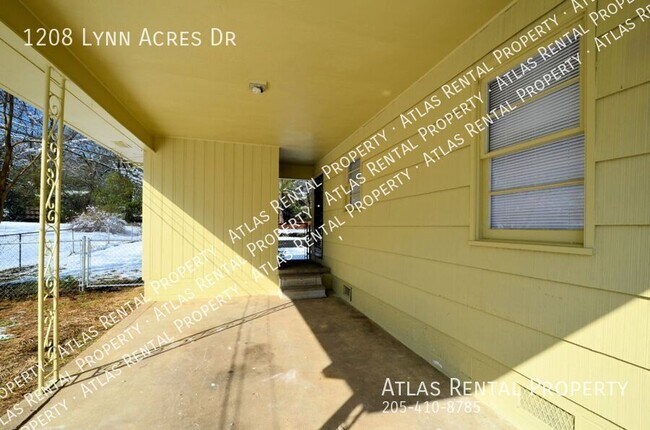 Building Photo - 1208 Lynn Acres Dr