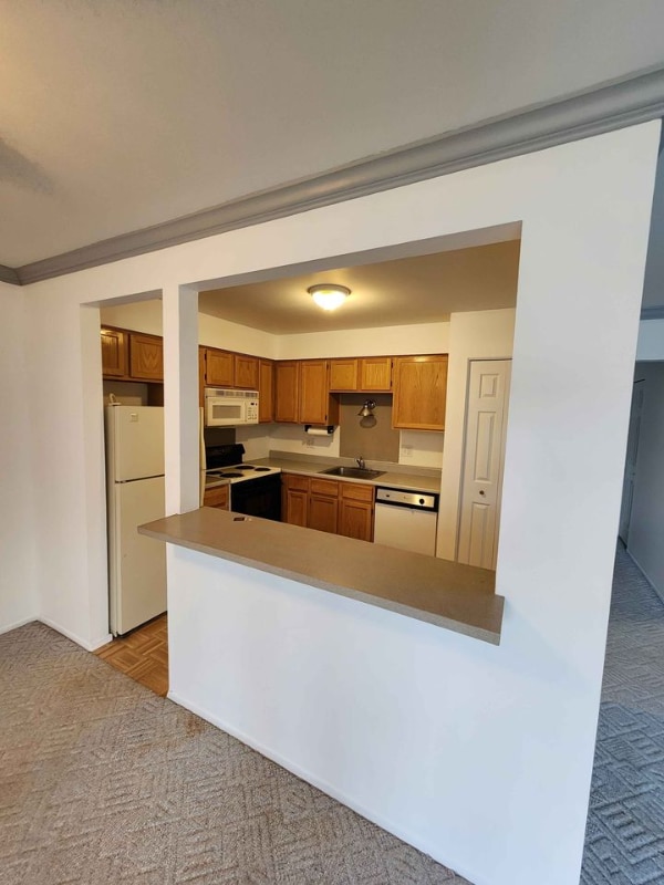 Building Photo - 7535 Woodview St