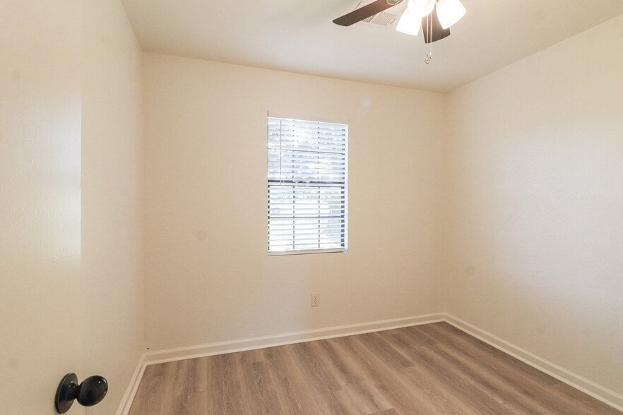 Building Photo - 86 cr 122