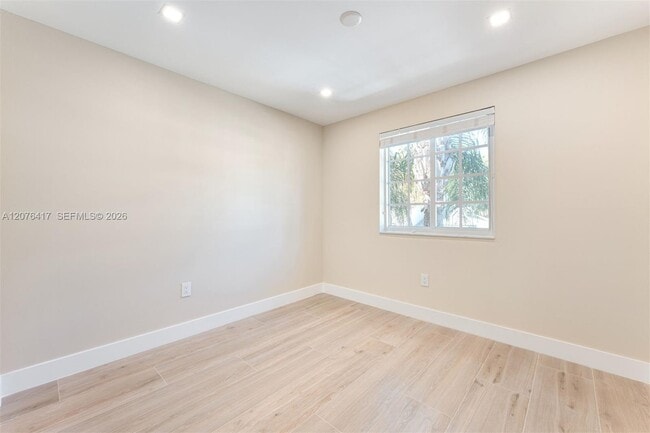 Building Photo - 14325 SW 121st Pl