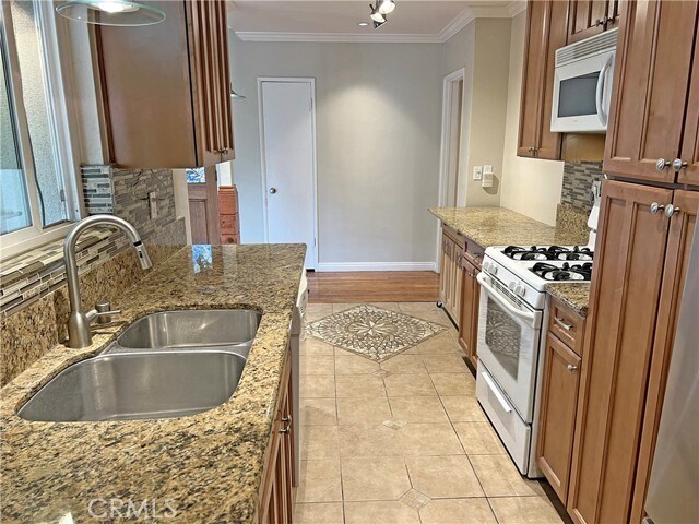 Building Photo - 3320 Campus Ave