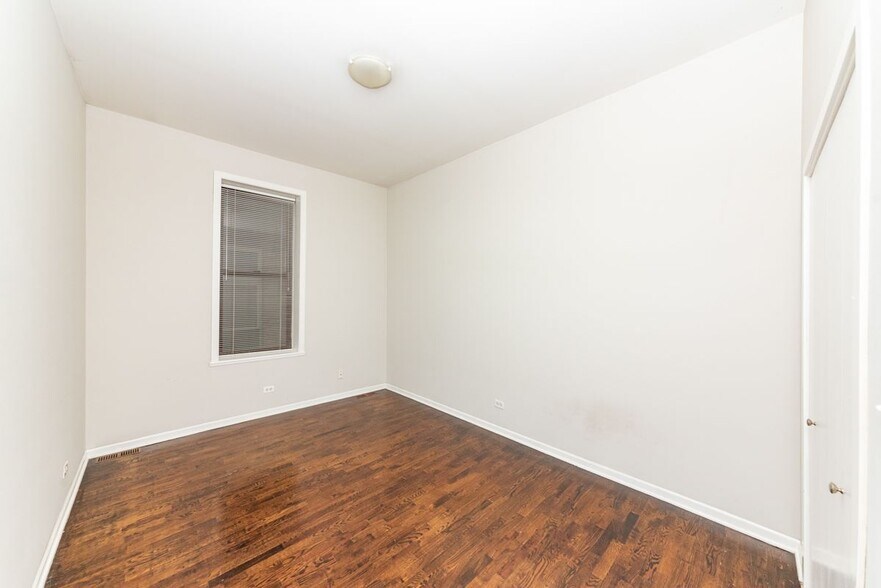 Building Photo - 2207 W Race Ave