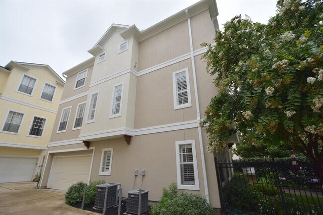 Building Photo - 5237 Gibson St