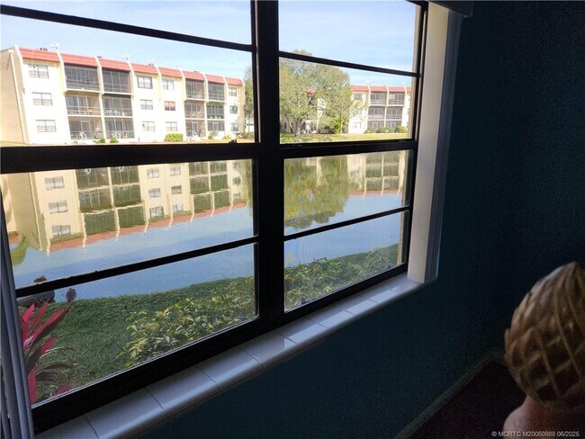 Building Photo - 2050 Oleander Blvd