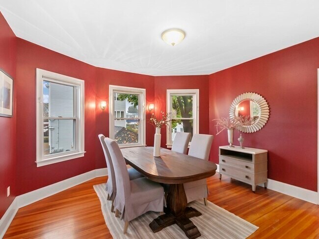 Building Photo - 10 Marlboro St