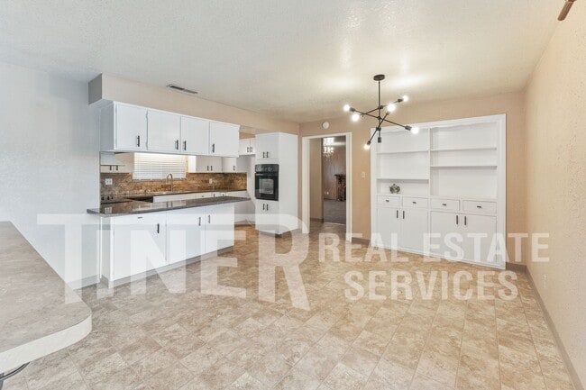 Building Photo - 7519 Westgate Dr