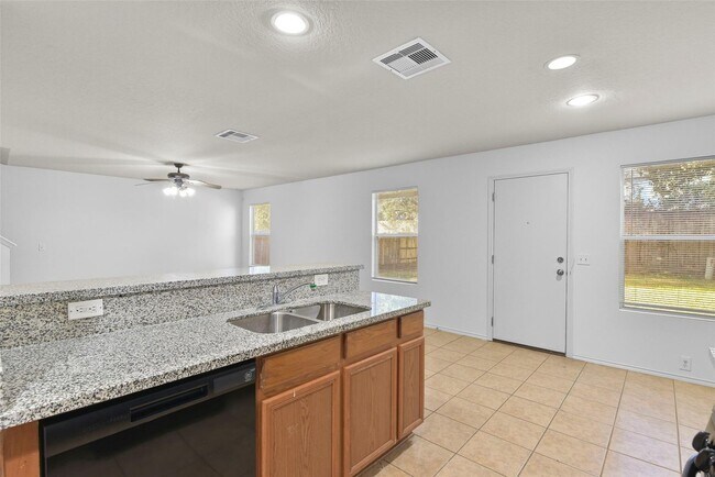 Building Photo - 822 Grand Plains Dr