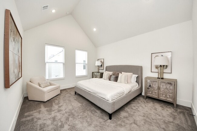 Building Photo - 6018 Knox St