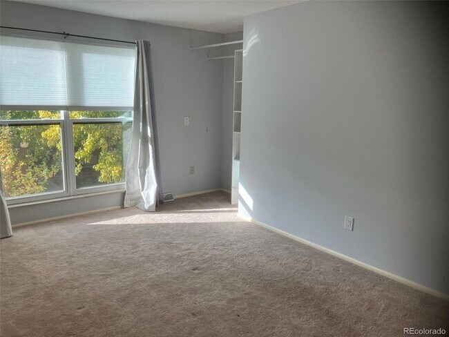 Building Photo - 9260 W Utah Ave