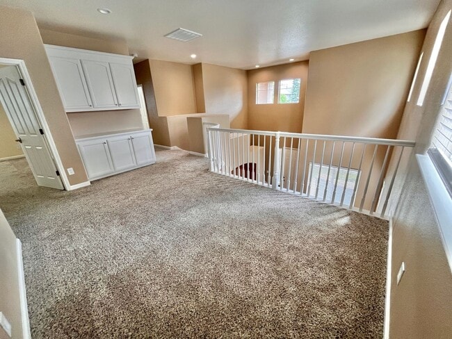 Building Photo - Beautifully Remodeled 4-Bedroom, 2.5 Bath ...