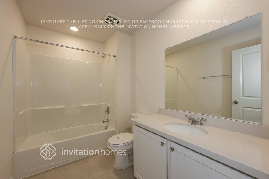 Building Photo - 751 Bonnet Trl
