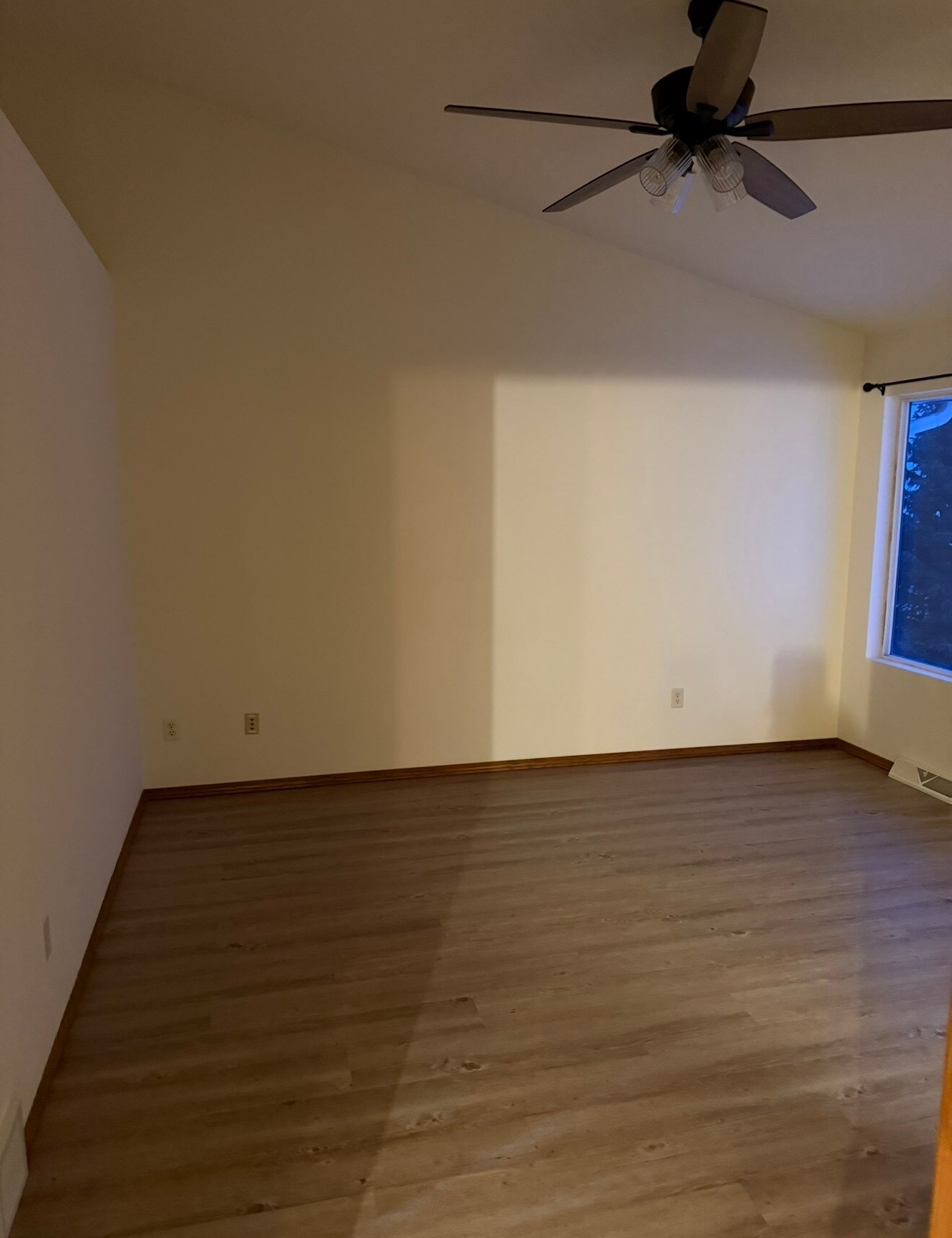 Master Bedroom - 1021 Rolling Meadows Dr