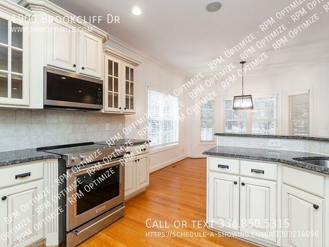 Building Photo - 1900 Brookcliff Dr