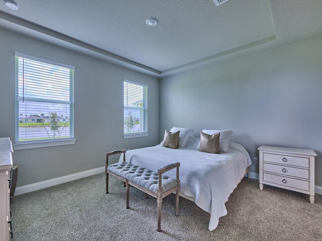 Building Photo - 8960 Dahlia Cir