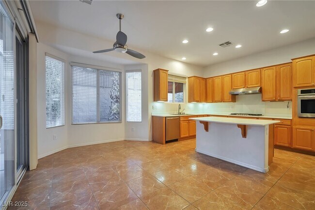 Building Photo - 2585 Portsmouth Creek Ave