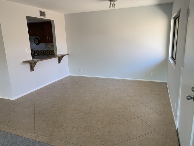 Dining Room w/kitchen pass-thru - 1111 E Ramon Rd