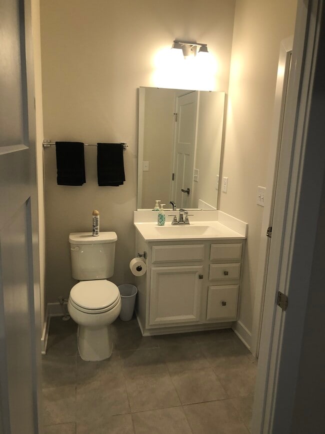 Building Photo - 2198 Craven Ln